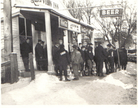 Club members meeting at The Lakeview Inn before going hunting.